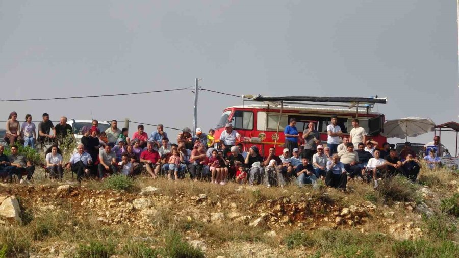 Kadınların İlgi Gösterdiği Futbol Turnuvası Başladı: Tepeler Seyirciyle Doldu
