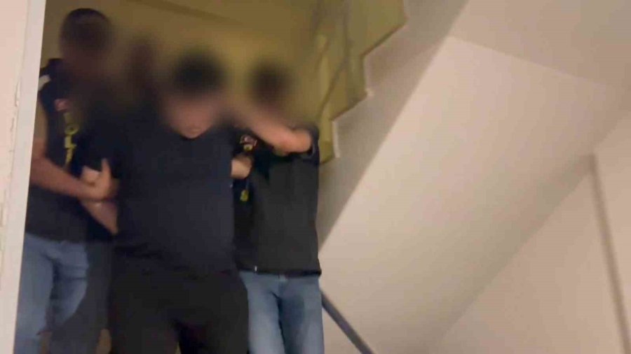 Mit Tespit Etti, Kırmızı Bültenle Aranan Uluslararası Uyuşturucu Kaçakçısı Mersin’de Yakalandı