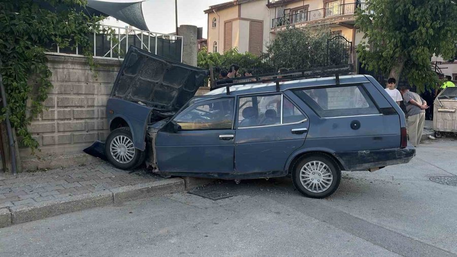 Ehliyetsiz Çocuk Sürücünün Karıştığı Kazada 2’si Çocuk 5 Kişi Yaralandı