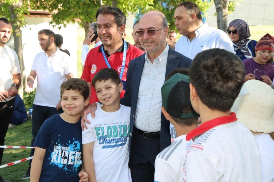 Çocuklar Yaza Merhaba Ve Karne Şenliğinde Doyasıya Eğlendi