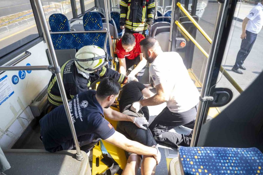 Mersin’de Gerçeğini Aratmayan Trafik Kazası Tatbikatı