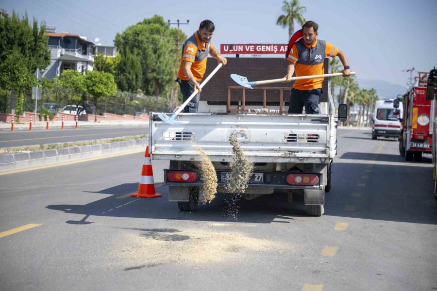 Mersin’de Gerçeğini Aratmayan Trafik Kazası Tatbikatı