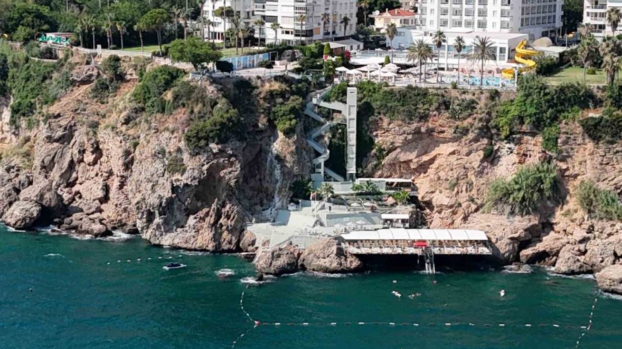 Antalya Falezleri İçin Kritik Uyarı: "bu Gidişle 50 Metrede Bir Asansör, 50 Metrede Bir Beach Platformu Görebiliriz"