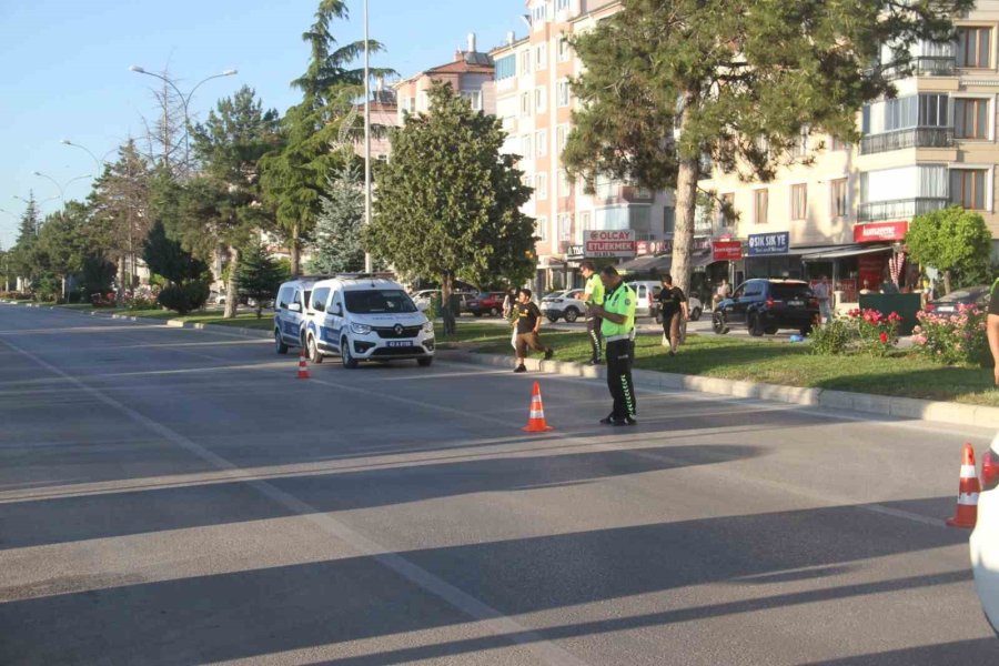 Kaza Sonrasında Dili Boğazına Kaçan Çocuğu Vatandaş Kurtardı