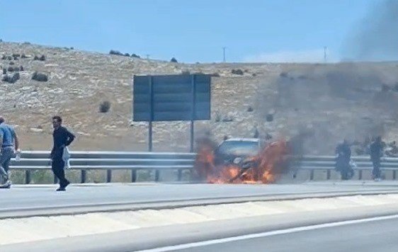 Araç Yangınları Sürücülerin Korkulu Rüyası: Gizli Tehlike İhmalle Büyüyor