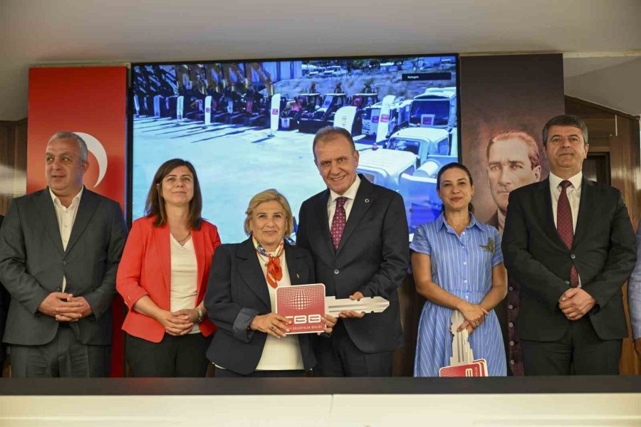 Tbb, 121 Belediyeye Yeni Hizmet Araçlarını Teslim Etti