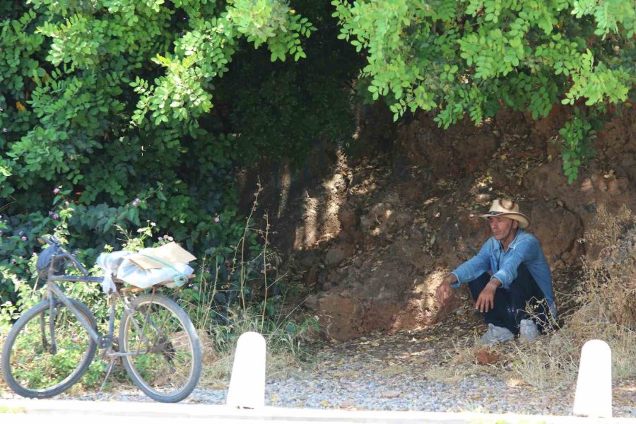 Antalya’da Nem Yüzde 86’lara Ulaştı, Kentin Üzeri Nem Bulutları İle Kaplandı