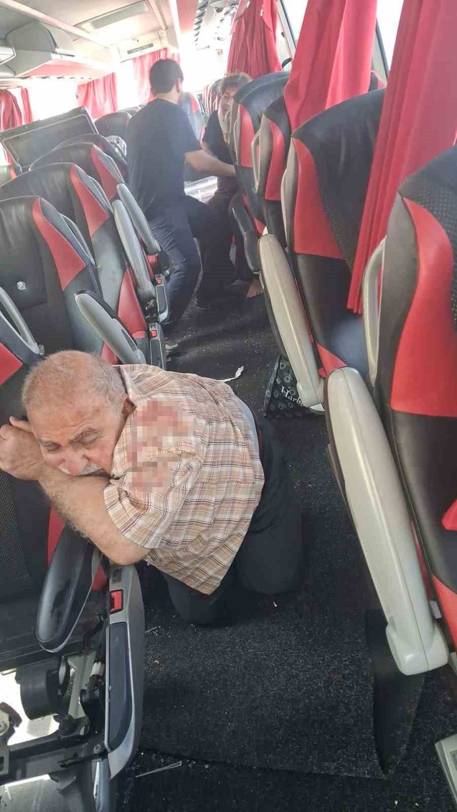 Aksaray’da Yolcu Otobüsü Şarampole Devrildi: 44 Yaralı