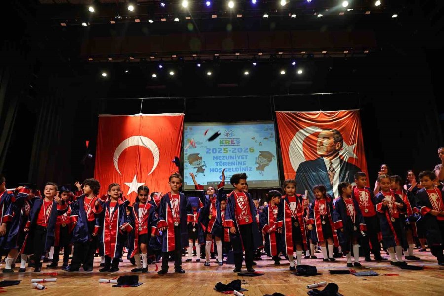 Büyükşehir Kreşlerinde Mezuniyet Coşkusu
