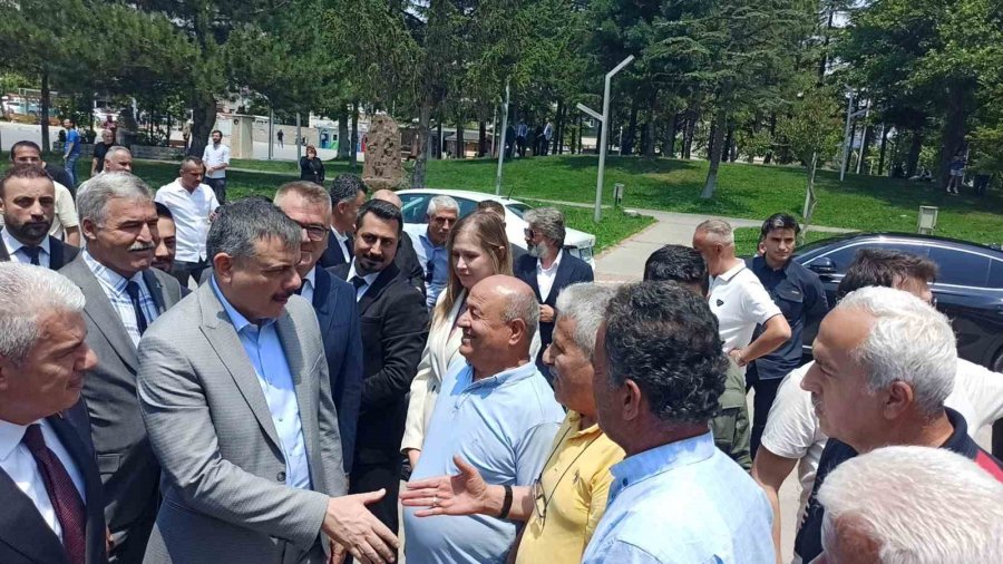 Bakan Çiftçi Memleketi Konya’da