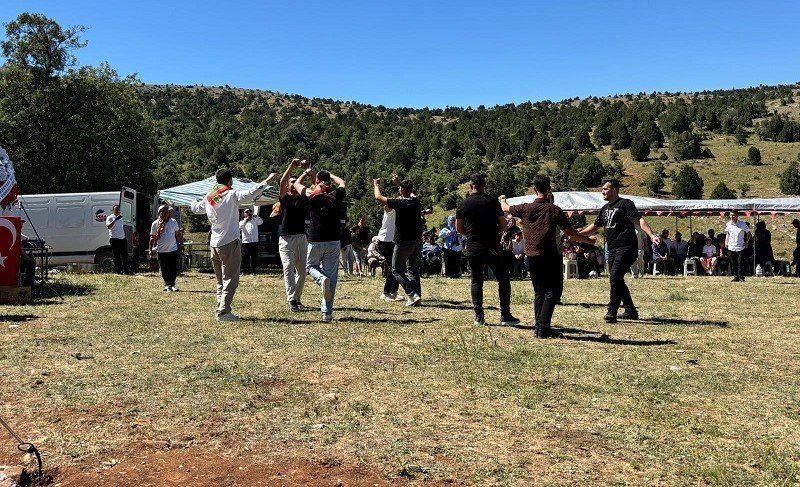 Beyşehir’de Olukdağı Şenliği Mahalle Sakinlerini Buluşturdu