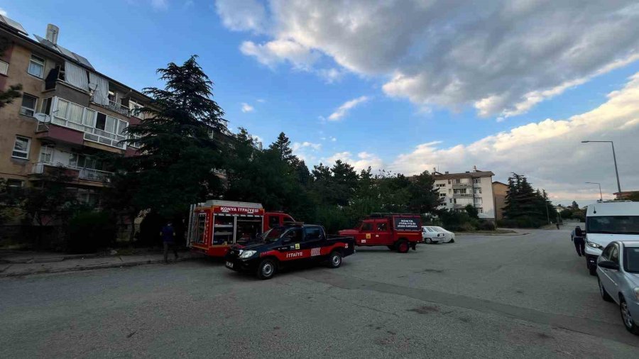 Konya’da Duvar Arasında Kalan Kediye İtfaiyeden 9 Saatlik Kurtarma Operasyonu