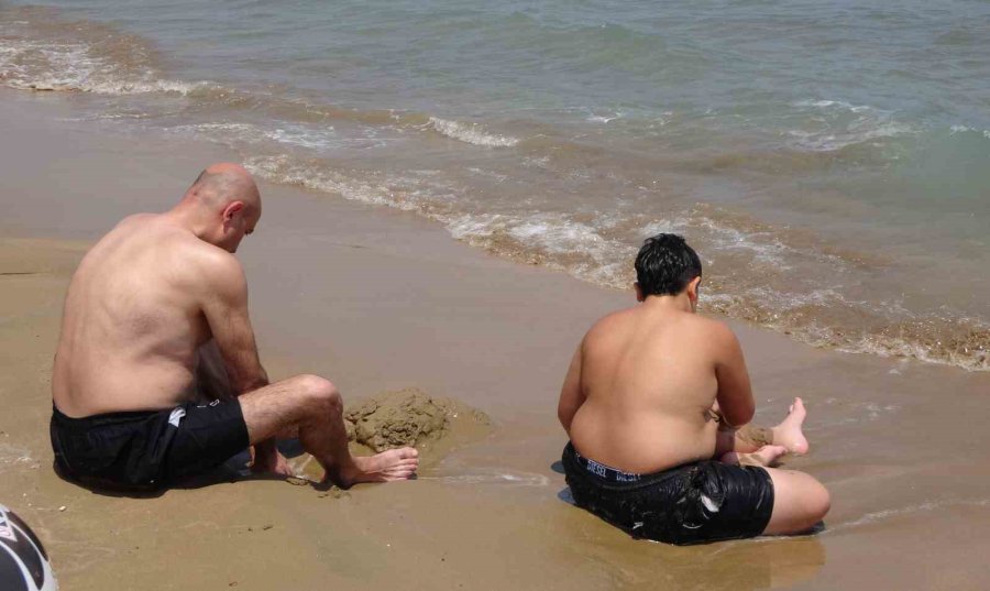 Serinlemek İsteyenler, Plajları Doldurdu