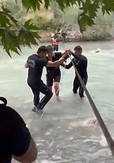 Mersin’de Derede Mahsur Kalan 7 Kişi Kurtarıldı