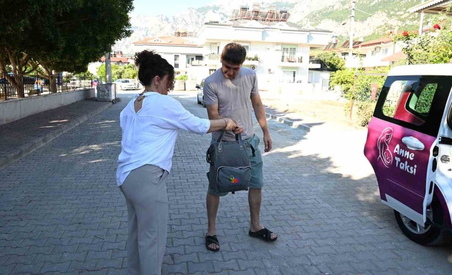 Kemer’de Anne Adaylarının Yol Arkadaşı: Anne Taksi