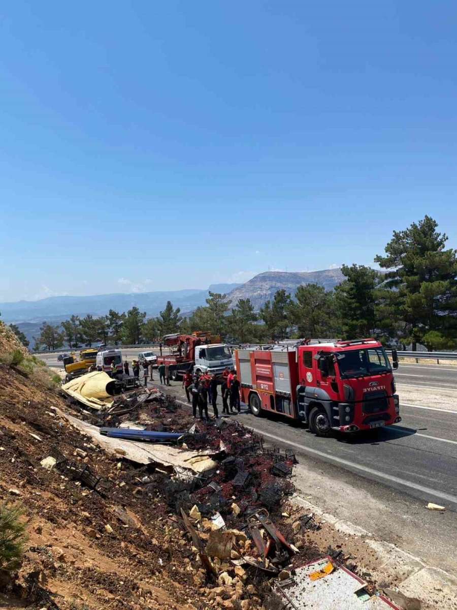 Nişanına Günler Kala Trafik Kazasında Hayatını Kaybetti