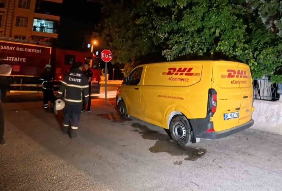 Aracı Yakmak İstedi, Olay Yerini Gözlemlerken Böyle Yakalandı