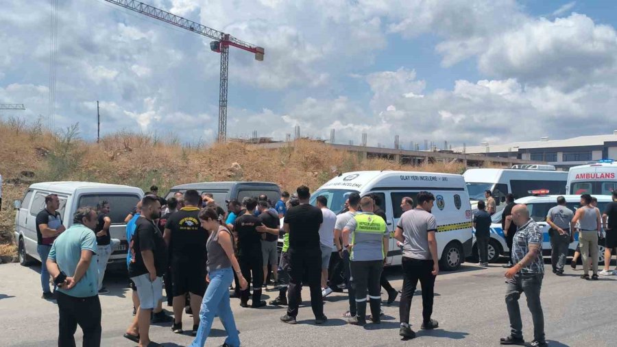 Antalya’da Bir Kişi Araç İçince Ölü Bulundu, Yakınları Sinir Krizi Geçirdi