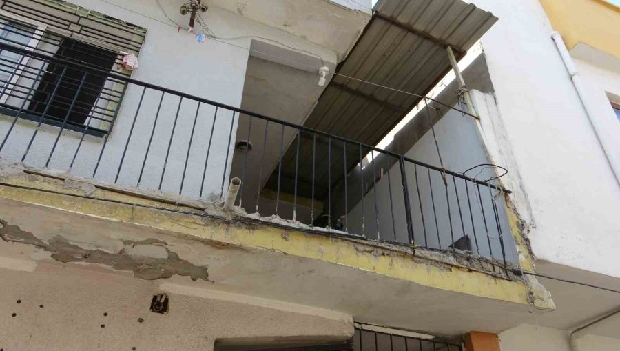 Mersin’de Balkonda Akıma Kapılan 1,5 Yaşındaki Yamaç Yaşam Mücadelesini Kaybetti