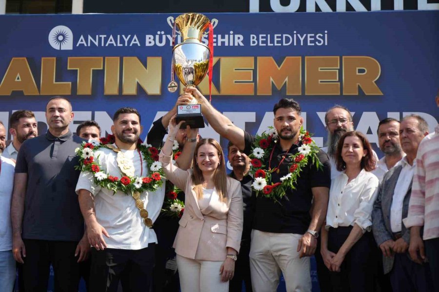 Kırkpınar Başpehlivanı Erkan Taş’a Antalya’da Coşkulu Karşılama
