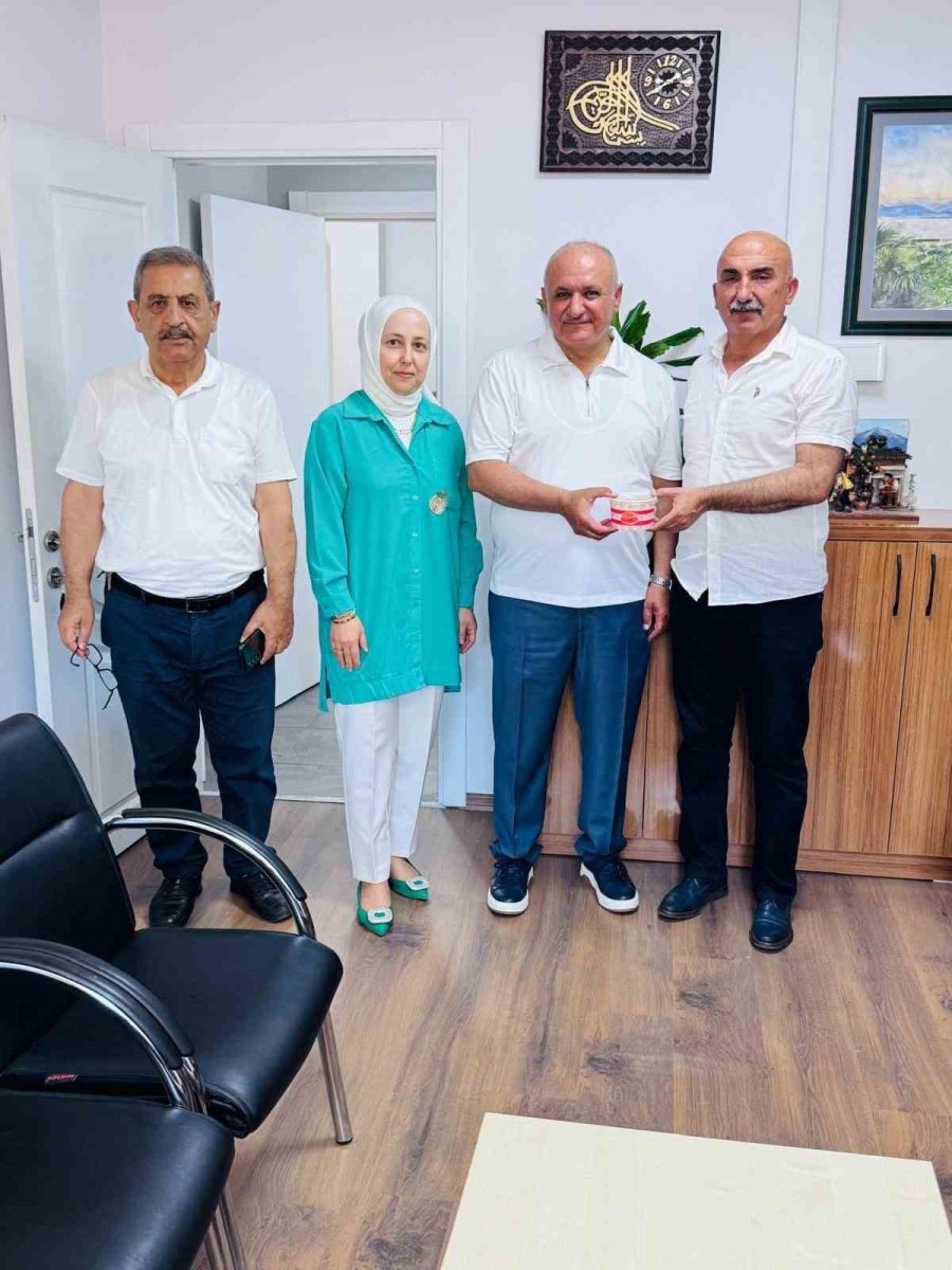 Eğitim Bir-sen’den Geleneksel Aşure İkramı