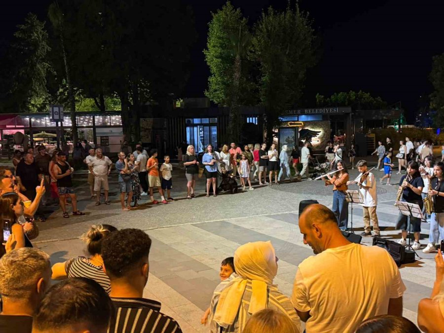 Geleceğin Müzisyenleri Kemer Gecelerini Hareketlendirdi