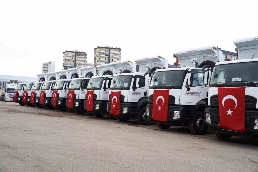Erdemli Belediyesi Hizmet Filosuna 10 Yeni Kamyon