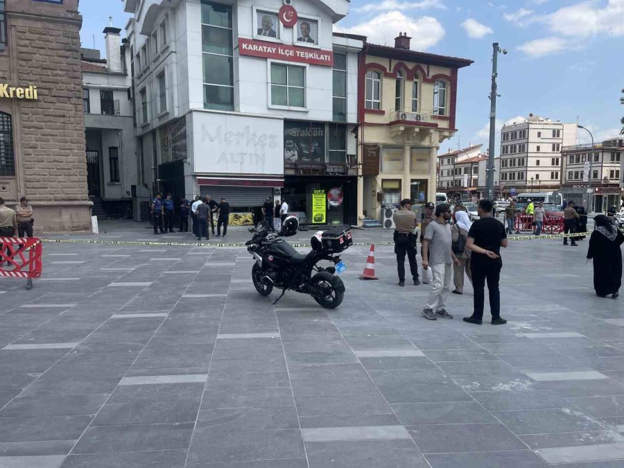 Alacak Verecek Meselesinde Vurulan Kuyumcu Ağır Yaralandı