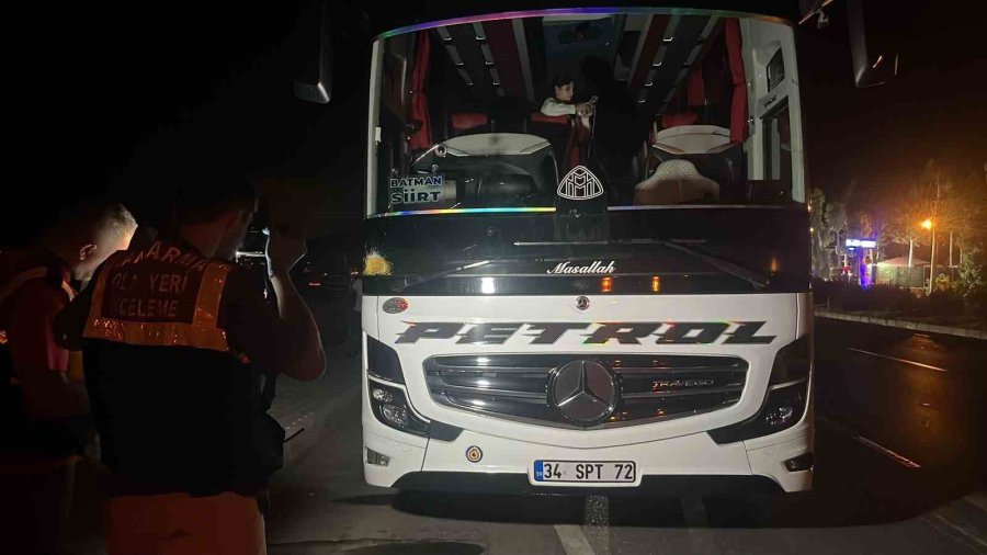 Alanya’da Yolun Karşısına Geçerken Yolcu Otobüsünün Çarptığı Yaşlı Adam Hayatını Kaybetti