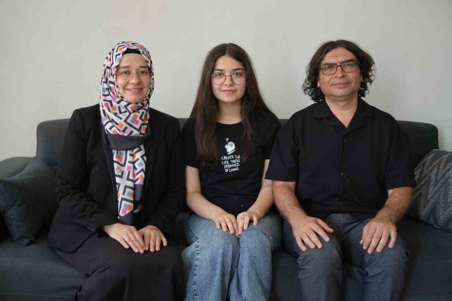 Niğde’de Aynı Aileden İkinci Kez Lgs Türkiye Birincisi