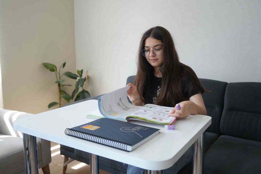 Niğde’de Aynı Aileden İkinci Kez Lgs Türkiye Birincisi