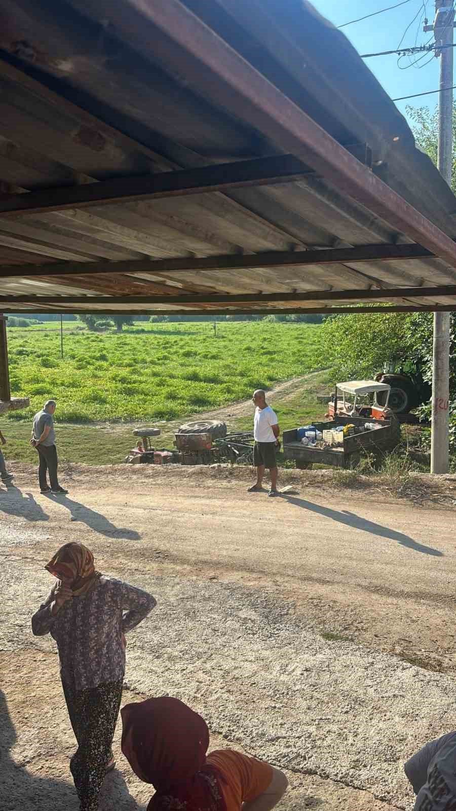 Manevra Yaparken Devrilen Traktörün Altında Kalan Sürücü Öldü