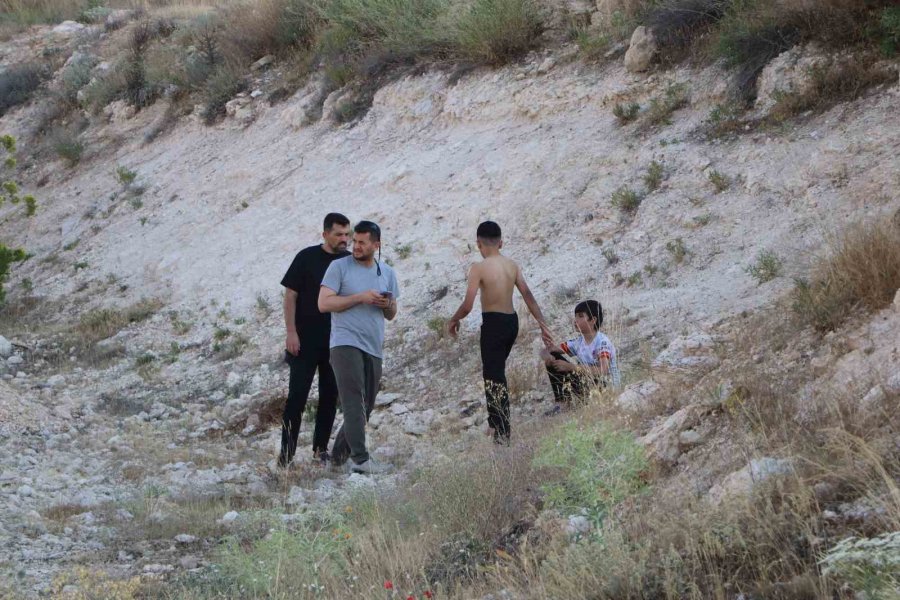 Kanalda Akıntıya Kapılan 2 Çocuğu İtfaiye Ve Afad Kurtardı