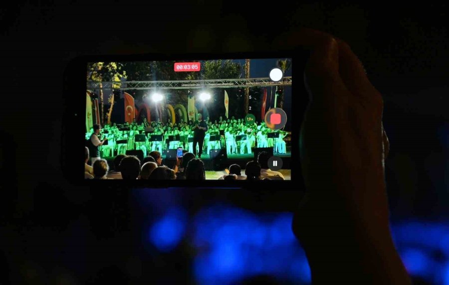 Kemer Belediyesi’nde "can Dostları" İçin Konser