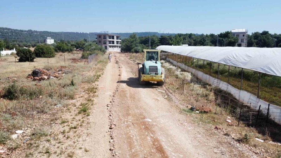 Kepez’den Demirel Mahallesi’nde 5 Bin 170 Metrelik Sathi Asfalt Çalışması