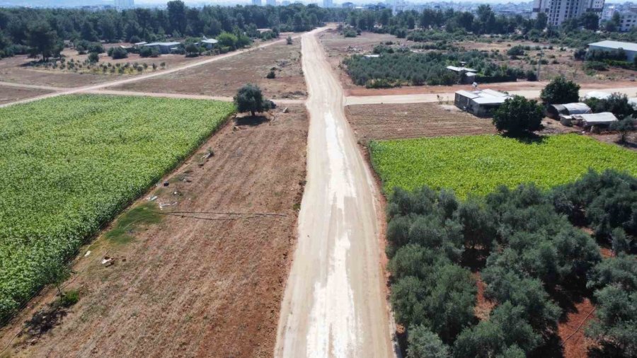 Kepez’den Demirel Mahallesi’nde 5 Bin 170 Metrelik Sathi Asfalt Çalışması