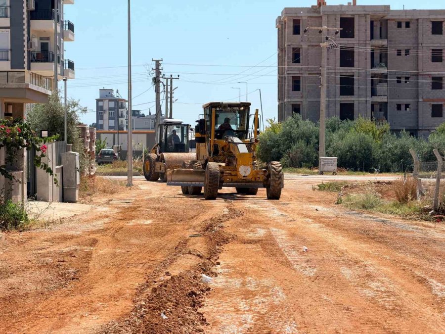 Kepez’den Demirel Mahallesi’nde 5 Bin 170 Metrelik Sathi Asfalt Çalışması