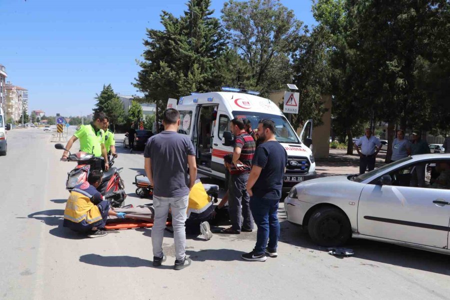 Karaman’da Otomobille Çarpışan Elektrikli Bisikletin Sürücüsü Yaralandı