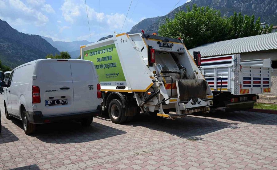 Kemer Belediyesi Araç Filosunu Güçlendirmeye Devam Ediyor