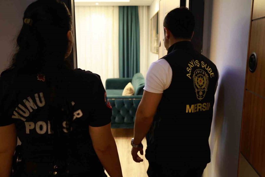 Mersin’de Konaklama Tesisleri Denetlendi, Aranan 3 Şüpheli Yakalandı