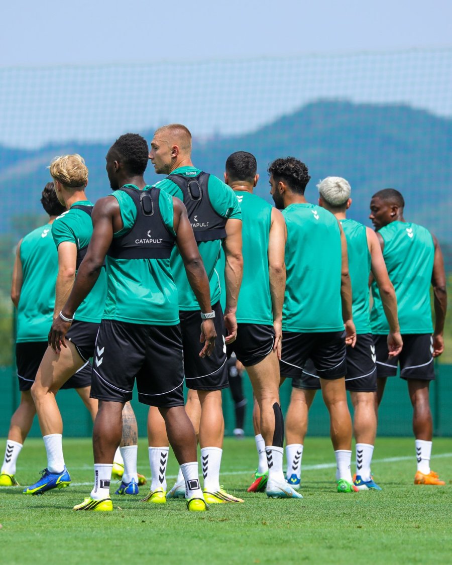 Konyaspor, Slovenya Kampındaki Hazırlıklarını Sürdürüyor