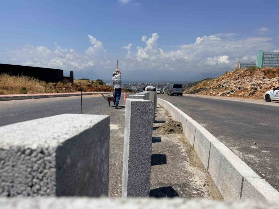 Kepez’de Yaya Güvenliğine 81 Kilometrelik Yatırım