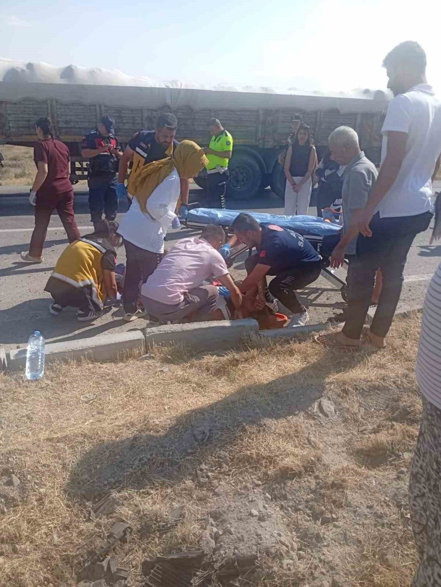 Karapınar’da Trafik Kazası: 4 Yaralı