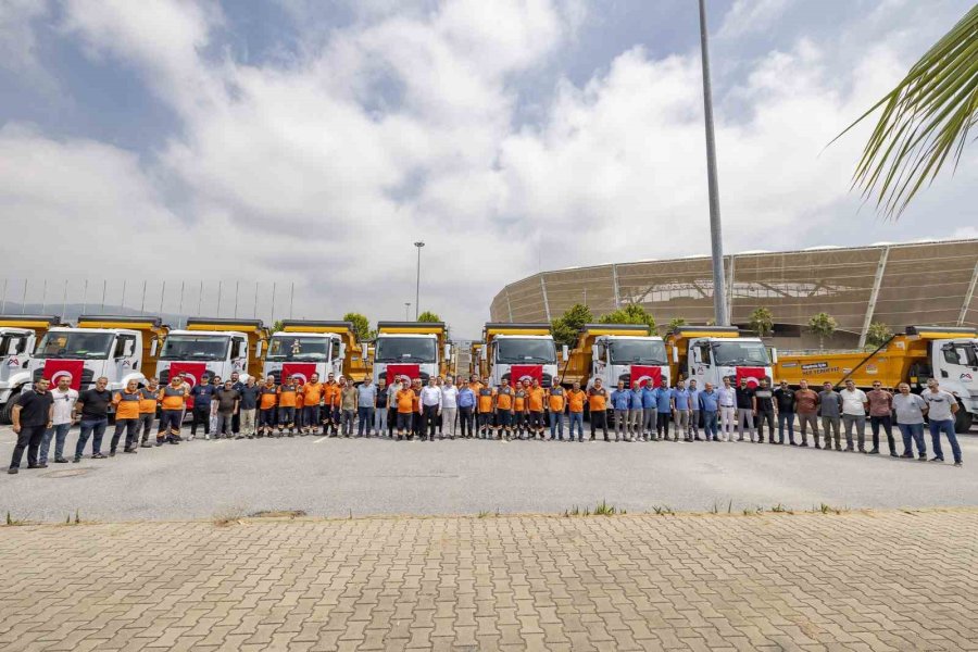 Mersin Büyükşehir Belediyesi Araç Filosunu Güçlendiriyor