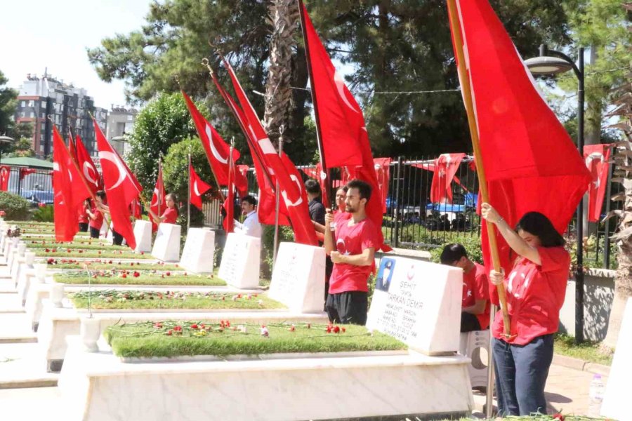 15 Temmuz Şehidi Annesi: "onuncu Yılındayız, Şehidimiz Gururumuz, Onurumuz, Oğlumuz, Her Şeyimiz"