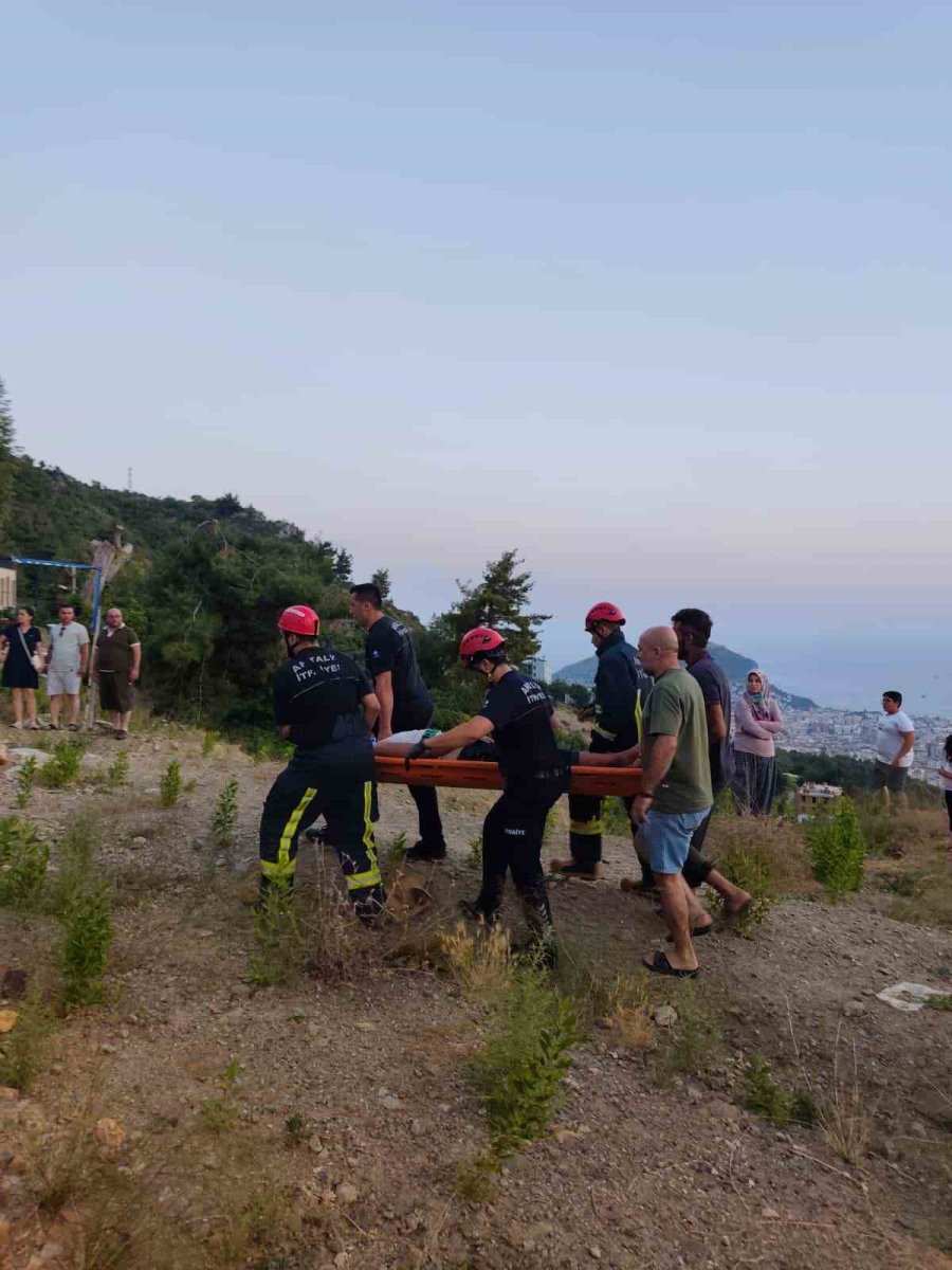 Alanya’da Uçuruma Yuvarlanan Atv Sürücüsünü İtfaiye Ekipleri Kurtardı