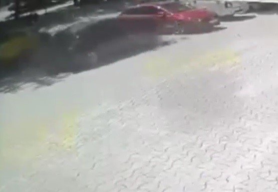 Ticari Taksinin Anne İle Kızına Çarptığı Kazanın Görüntüsü Ortaya Çıktı