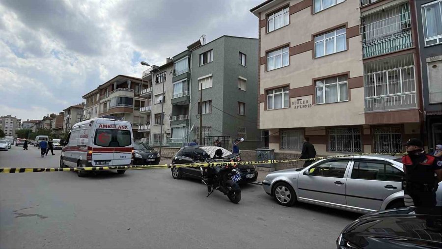 Üvey Annesini Ve Kız Kardeşini Öldüren Zanlı Tutuklandı