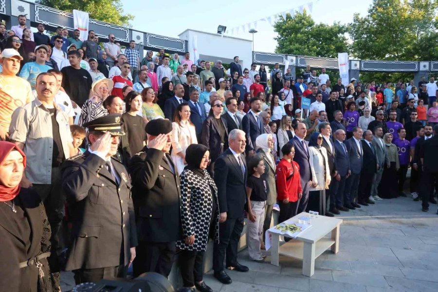 Bakan Göktaş: "2023-2030 Dönemini Kapsayan Iı. Ulusal Otizm Eylem Planımız Çerçevesinde Çok Yönlü Adımlar Atıyoruz"