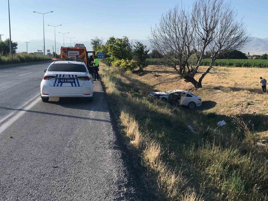 Otomobil Şarampole Yuvarlandı: 1’i Bebek 3 Yaralı
